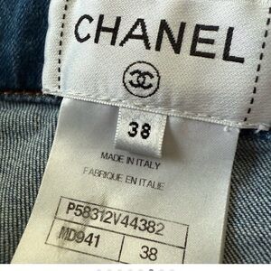2- 🫶🏽Authentic CHANEL Blue pair and a Black pair of Chanel Jeans super cute